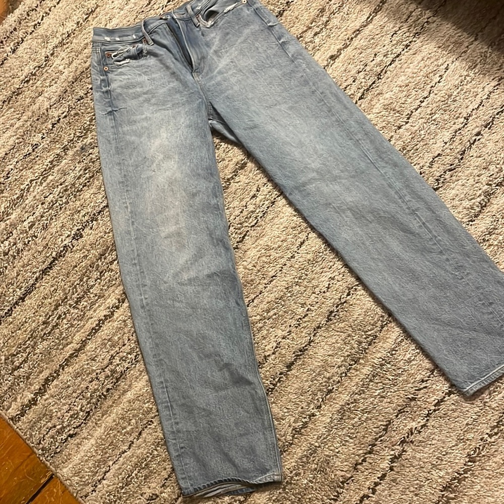 American Eagle jeans, Size 4, great condition